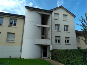 t3 à la location -   10800  SAINT JULIEN LES VILLAS, surface 65 m2 location t3 - UBI459487205